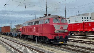 Ausfahrt 218 402 aus dem Aalener Hbf mit dem Containerzug nach Giengen (Brenz)