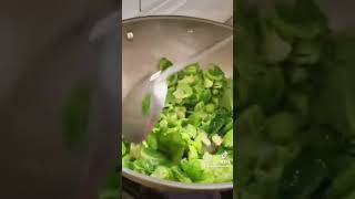 千萬不要這樣炒高麗菜苗 Don't stir-fry cabbages like that.