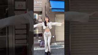 腹出し 美女が…｜TikTok