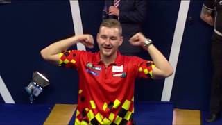 Dimitri van den Bergh Walk-On