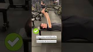 Triceps Testa com halter #academia #hipertrofia #jaraguadosul #emagrecer #treino #triceps #gym