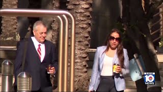 Several prominent figures offer to pay David Rivera's $7 million bond