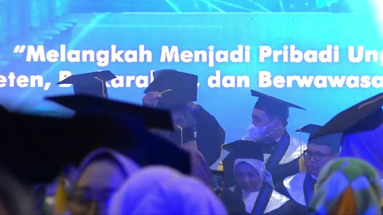 WISUDA XVII AHLI MADYA DAN SARJANA TERAPAN POLITEKNIK INDONUSA ...