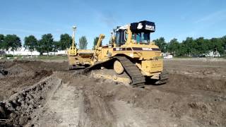 CATERPILLAR D6R BAKX ROOSENDAAL AAN HET WERK