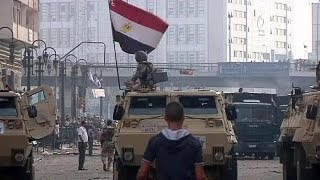 انقسام في مواقف الشارع المصري تجاه أحداث البلاد الدامية