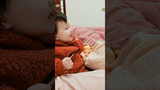 媛宝祝大家新年快乐，开开心心，快快乐乐，吃嘛嘛香 #baby #宝宝 #cute #cutebaby