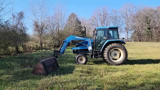 Lot 221: New Holland Woods Du All 215 Tractor