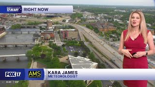 Friday Late PM Forecast: Rain overnight, warming up Sunday