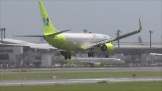 大荒れの成田 何度もタッチを繰り返しやっと３回目でタッチダウン JIN AIR B737 Rwy16R 成田空港さくらの山 nrthhh