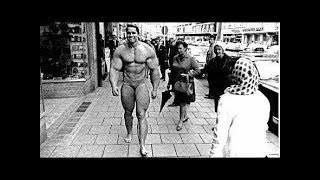When Arnold Schwarzenegger Goes Shirtless In Public | Daily Workout with Motivation