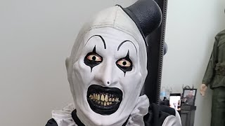 Art the Clown mask by Tinsley Transfers unboxing