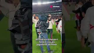 El Diablito #Echeverri junto a los jugadores de #River festejando la victoria en el #Superclásico 🤩🔥