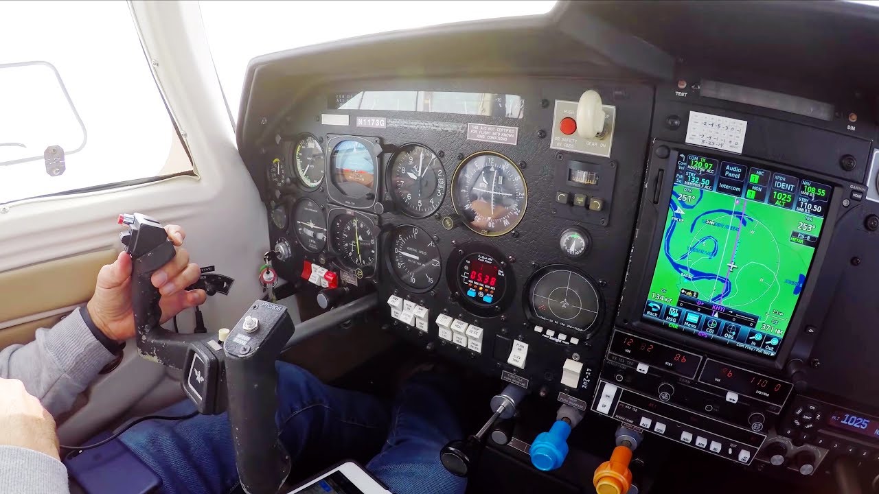 Mooney M20 Cockpit