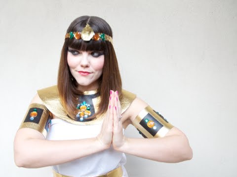No-Sew Cleopatra Costume, Halloween How-to No-Sew Cleopatra Costume, Halloween How-to