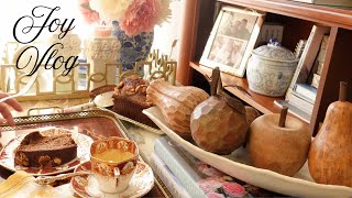 Thrifted Home Decor & Fashion Haul: Wooden Fruits, Elegant Ostrich Skin Bag | Shangri-La Staycation