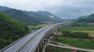 New expressway opens in S China for connectivity with Greater Bay Area