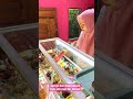 spil hasil decor tipus interior toko donuts