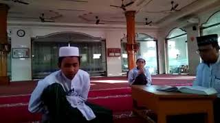 Burmese Muslim Student Recites Quran BEAUTIFUL ေက်ာင္းသားေလးတစ္ဦး၏ က်မ္းျမတ္ကုရ္အာန္ ဖတ္ရြတ္မႈ