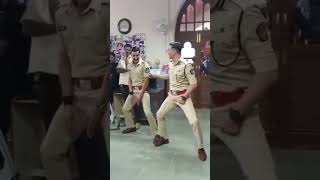 Akshay Kumar & Ranveer Singh Performing Their 'Aila Re Aillaa Step | Akshay & Ranveer Dance #shorts