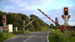 Spoorwegovergang Niebüll (D) // Railroad crossing // Bahnübergang