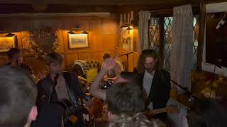 TWIN Don't Look Back - Live at Ye Olde Crown in Edenbridge