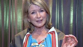 How To De-Seed A Pomegranate with Martha Stewart | On Air With Ryan Seacrest