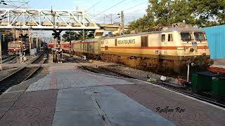 22692 Hazrat Nizamuddin - KSR Bengaluru Jn Rajdhani arriving Secunderabad Jn. #trainspotting