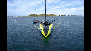 Mise à l'eau de l'IMOCA Apivia de Charlie Dalin