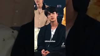 BTS reaction when interviewer asks if they date?😂🤣🤣