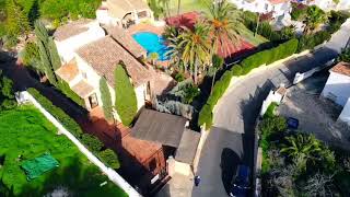 Espectacular villa de lujo en Benissa con pista de tenis y cerca de la playa