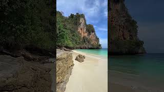 Deserted beach in the middle of the day 🏝️💦 #thailand #travel #nature #fyp #monkeybeach #viral