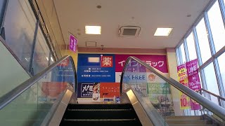 マックスバリュ牧志店 エスカレーター 1F-2F