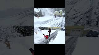 Honda HSS1332 vs Honda HS621 | Dual Stage vs Single Stage Snowblower #shorts