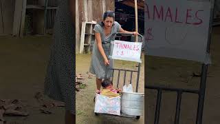 Engañaba a su mujer de la manera mas descarada cuando ella salía a vender tamales