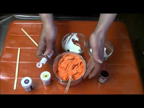 Coloring Whipped Cream Icing | Chox Decorates Cakes #19 Coloring Whipped Cream Icing | Chox Decorates Cakes #19