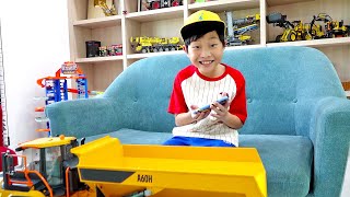 [30분] 예준이의 트럭 자동차 장난감 조립놀이 게임 플레이 Truck Toy Assembly with Game Play