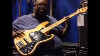 MIJ FENDER Marcus Miller J-Bass (Changed Preamp) - maxproud