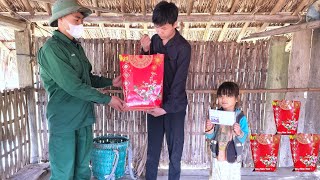 A homeless boy, an orphan girl and a kind soldier came to give gifts