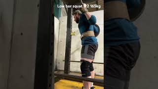 165kg squat double #motivation #squatmachine #bodybuilding #squatbenchdeadlift #fitnesscenter #gym