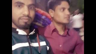 Rickshaw te guraguri with friend