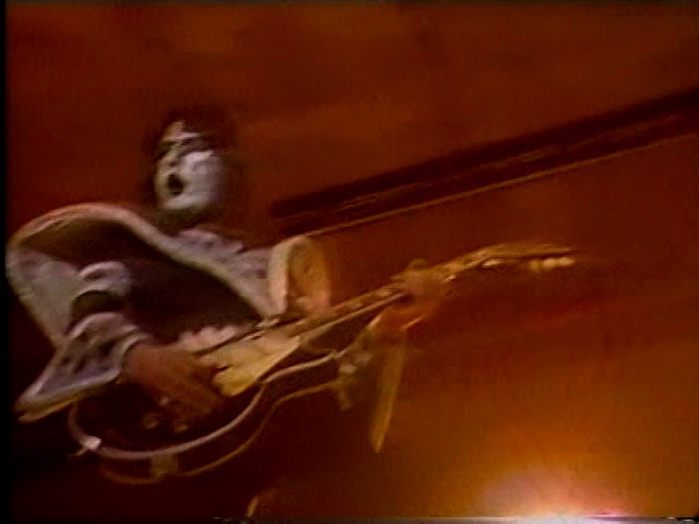Kiss 2 000 Man Chords Chordify