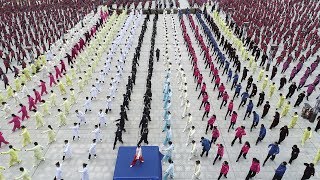 500,000 people perform 'Five Animals' in east China