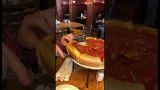 Giordano’s pizza! Chicago’s style!❤️🍕😋 #pizza #america #usa #chicago #giordanos #giordanospizza