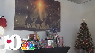 Hola Hora Latina gives children gifts to celebrate Three Kings Day