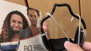 プラスチック透明マスク(face shield)の利点と弱点を紹介