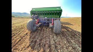 Piket Hydraulic No Till Drill in Action