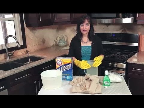 How to Get an Armpit Smell Out of a Shirt : Removing Smells From Clothes How to Get an Armpit Smell Out of a Shirt : Removing Smells From Clothes