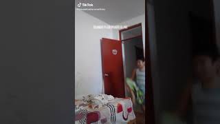 Cuando te golpeaste el pie (video tiktok de @josuealcantaramartinez)