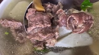 潮汕家常菜萝卜牛腩汤，汤鲜肉香很弹牙，掌握好火候时间很关键