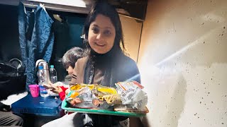 Food in Tejas Rajdhani Express ||Dinner ,Breakfast in Tejas Rajdhani 🥘🥘